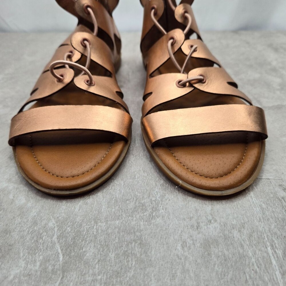 Lucky Brand Gladiator Sandals Sz 10 Rose Gold Leather Bohemian Strappy Flat - Picture 4 of 10
